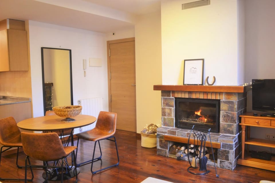 TV and multimedia, Living room, Dining area