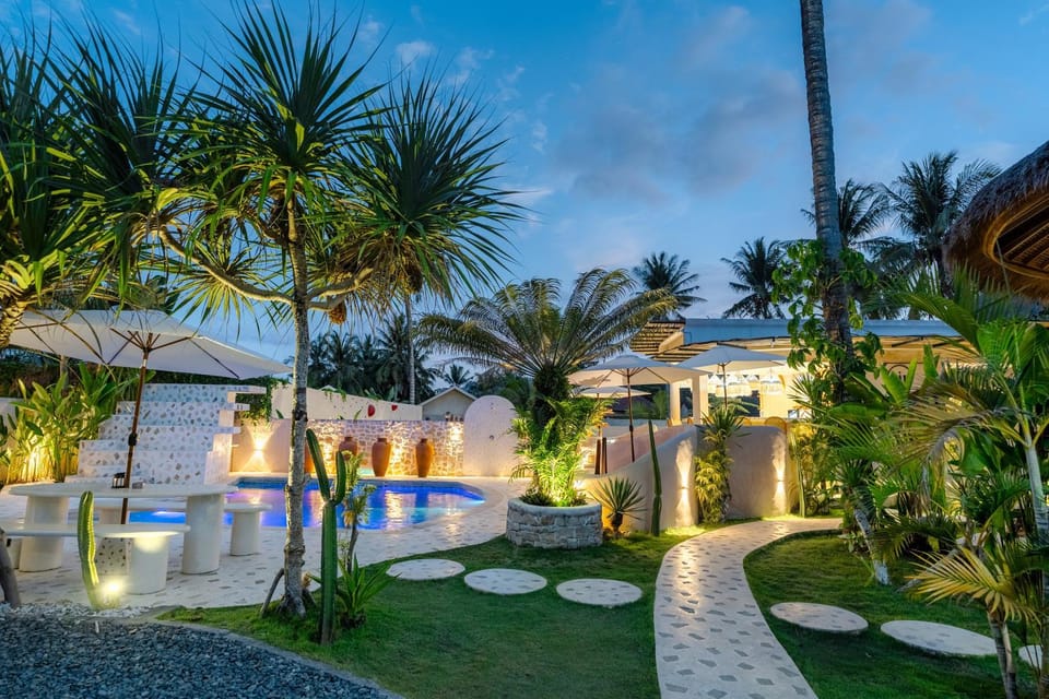 Garden, Garden view, Pool view, Swimming pool, sunbed
