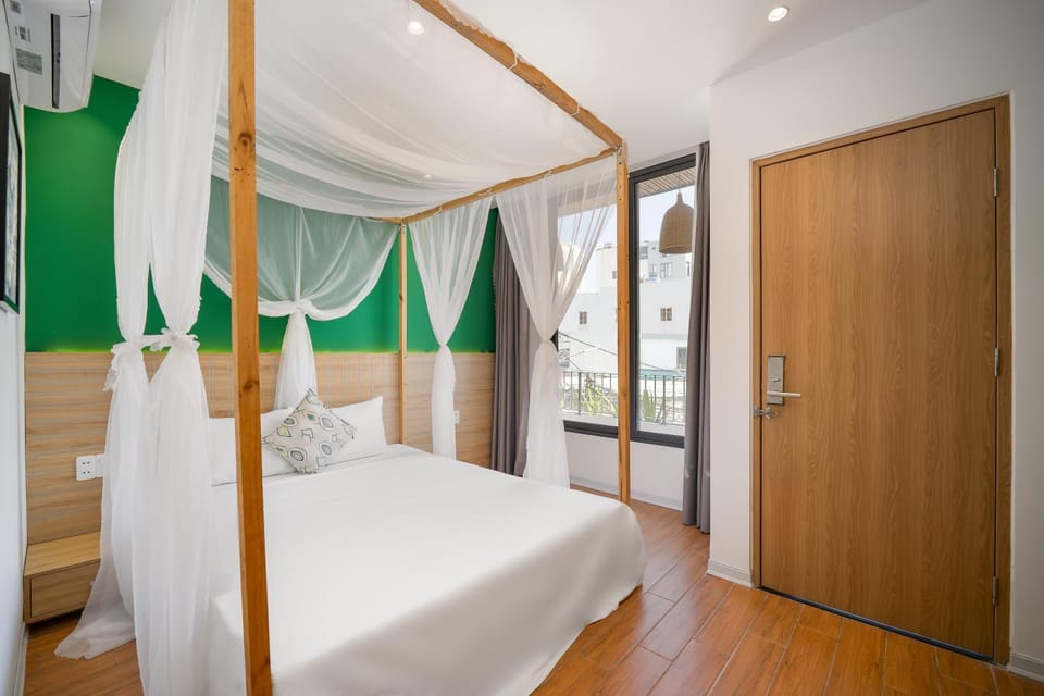 Bed, Photo of the whole room