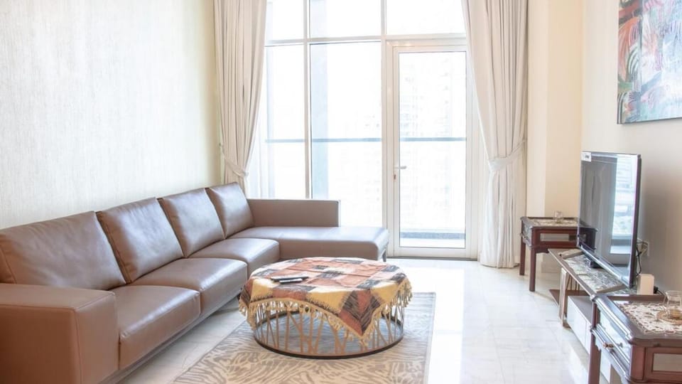 AWS Holiday Homes - Luxury Living besides Canal Apartment in Dubai