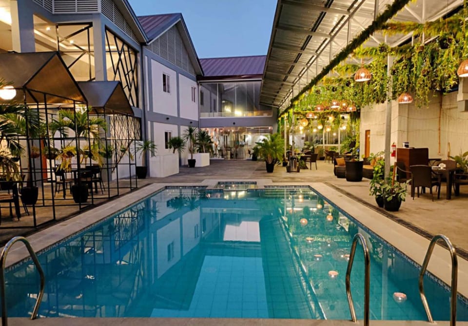 Swimming pool