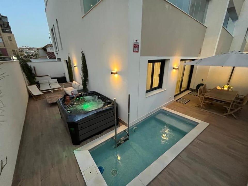 Patio, Swimming pool