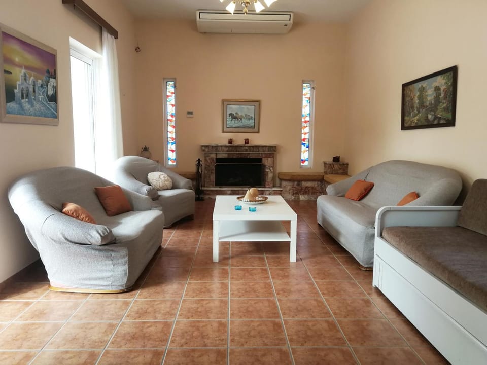 AROKARIA HOUSE House in Islands