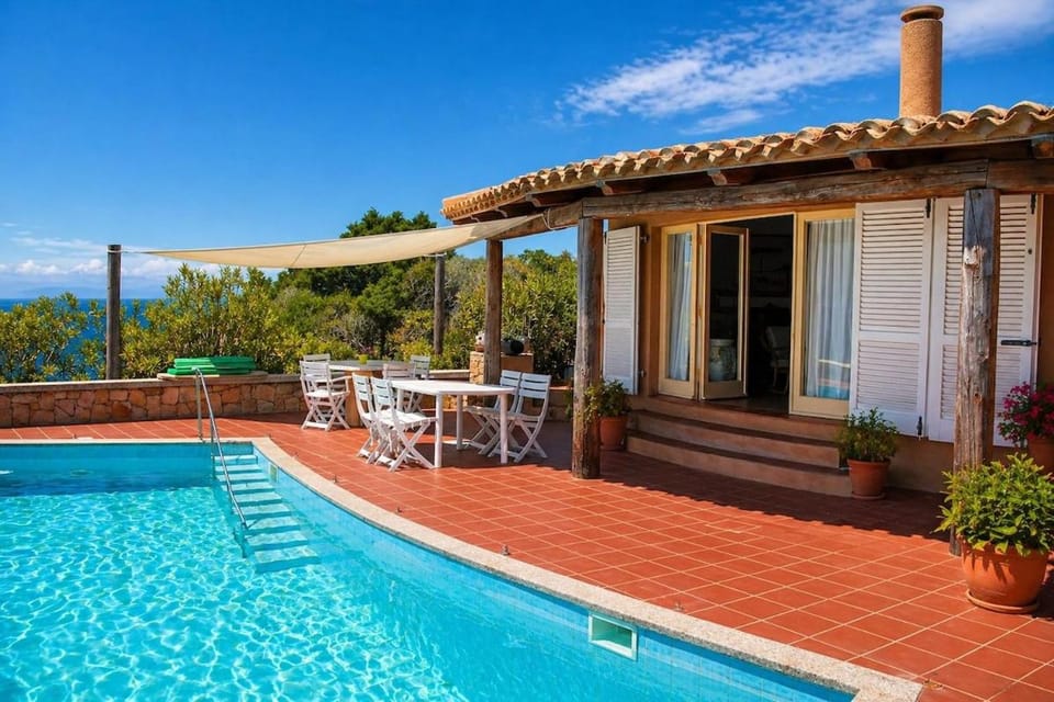 Property building, Patio, Spring, Day, Natural landscape, Garden, View (from property/room), Balcony/Terrace, Garden view, Pool view, Swimming pool, sunbed