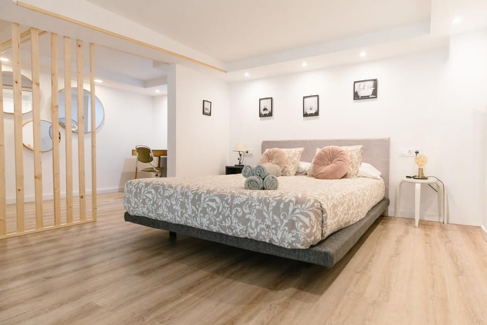 Vintage duplex with jacuzzi Apartment in Malaga
