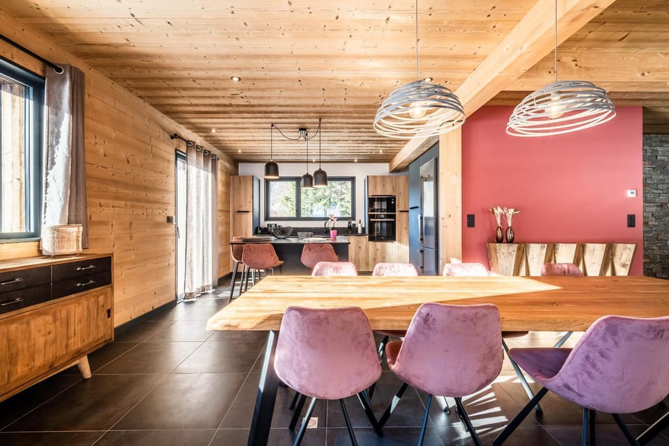 Seating area, Dining area