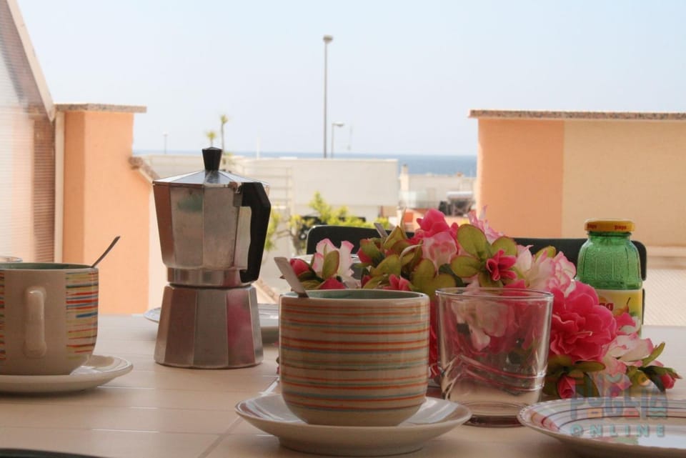 Day, Natural landscape, Coffee/tea facilities, View (from property/room), Balcony/Terrace, Food and drinks, Dining area, Food, Sea view