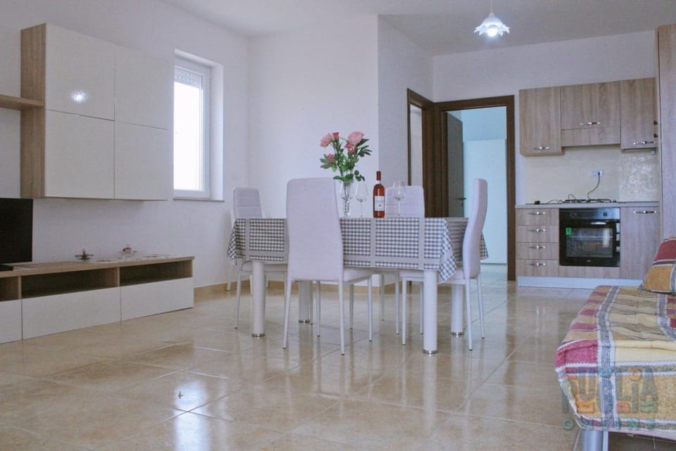 Kitchen or kitchenette, Living room, Seating area, Dining area, dishwasher, minibar, oven, pet friendly, stove