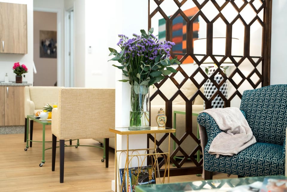 Living room, Seating area