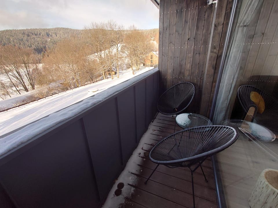 Balcony/Terrace, Mountain view