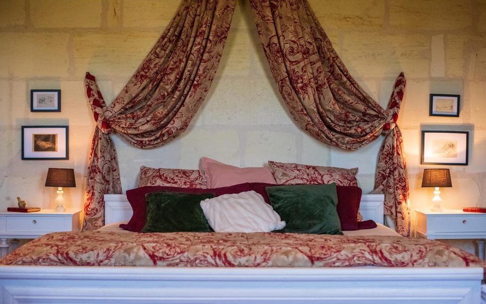Bed, Bedroom, Swimming pool, Breakfast
