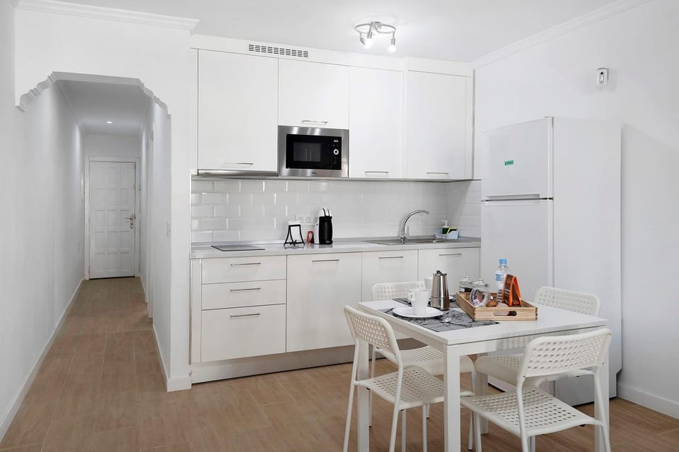 Kitchen or kitchenette, Living room