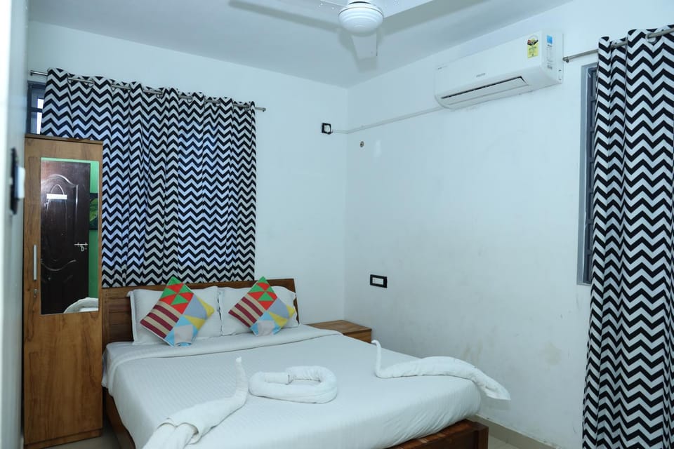 Bed, Bedroom, air conditioner