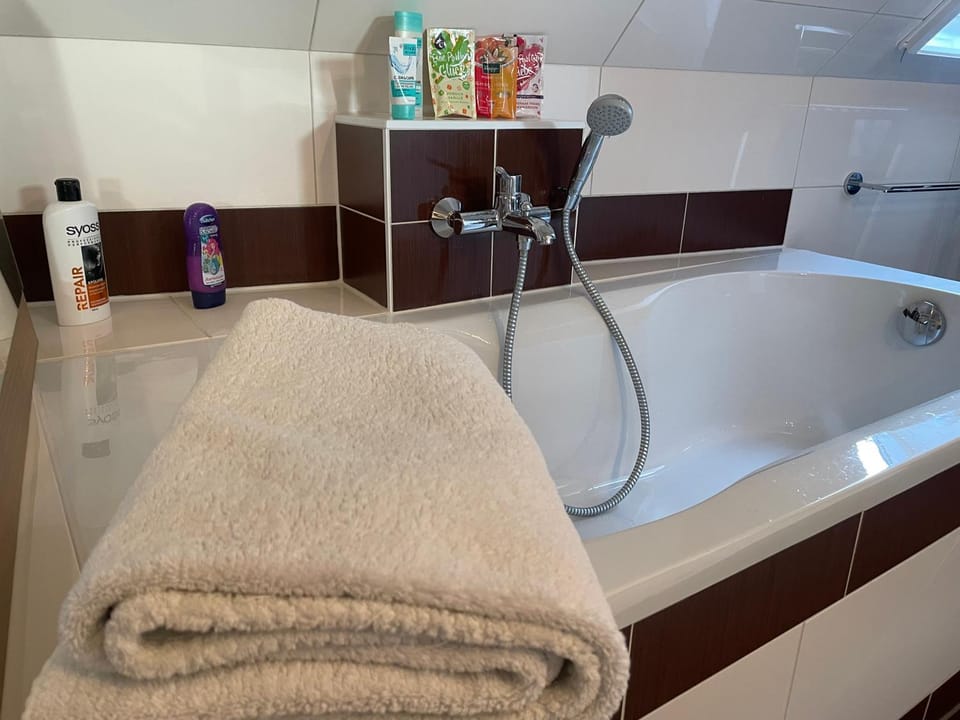 Bathroom, Bath