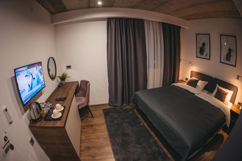 TV and multimedia, Photo of the whole room