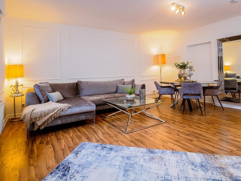 Living room, Photo of the whole room, Seating area, Dining area, Bedroom