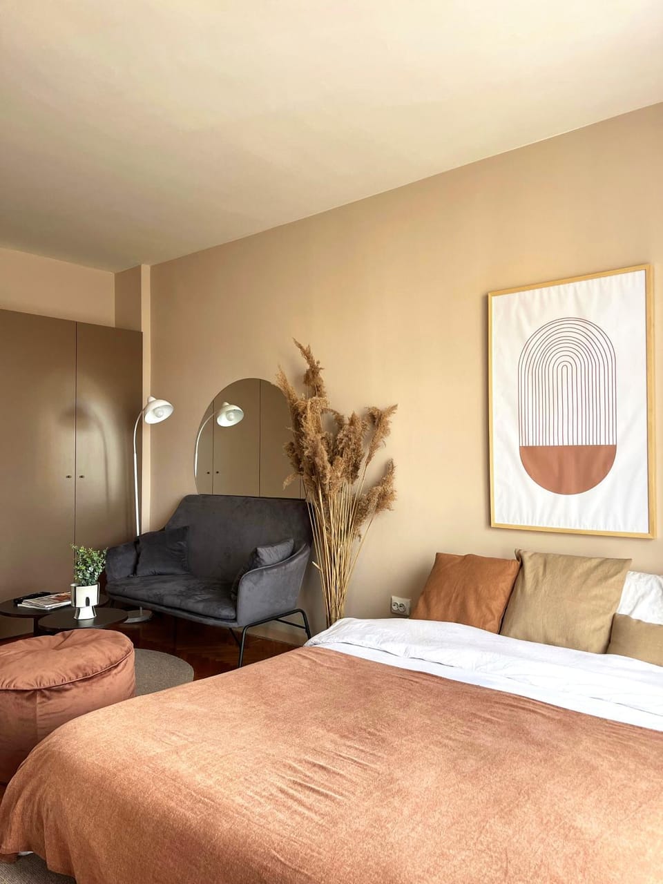 Living room, Photo of the whole room, Bedroom