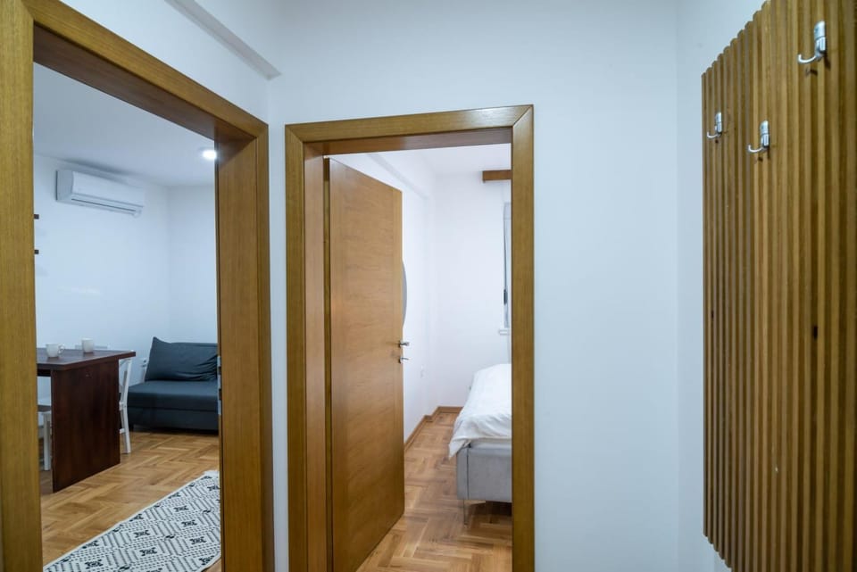 Bed, Living room, Seating area, Bedroom