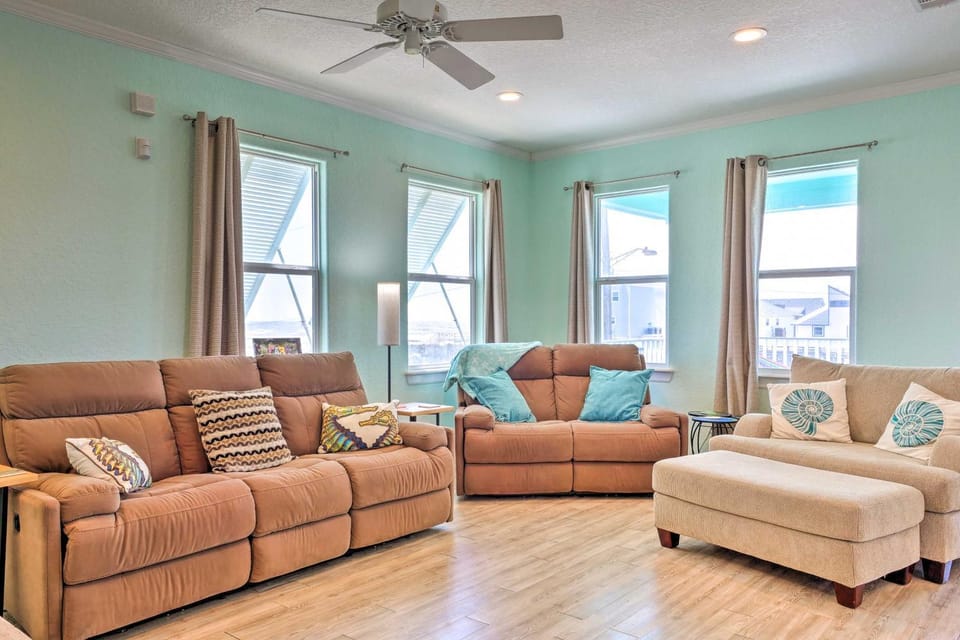Furnished Deck + Ocean Views: Surfside Beach Home House in Surfside Beach