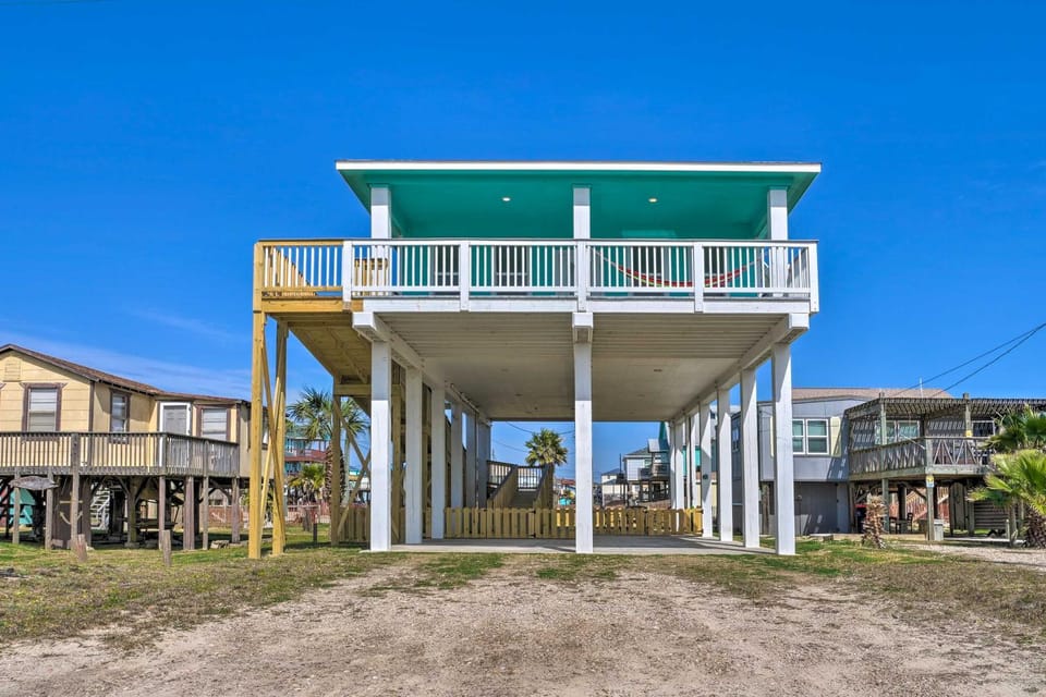 Furnished Deck + Ocean Views: Surfside Beach Home House in Surfside Beach