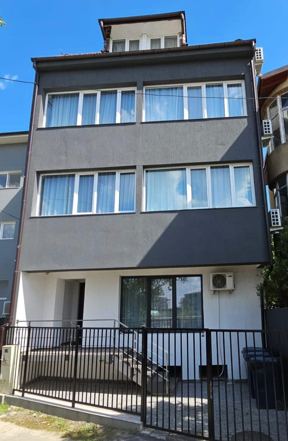 Property building, Day