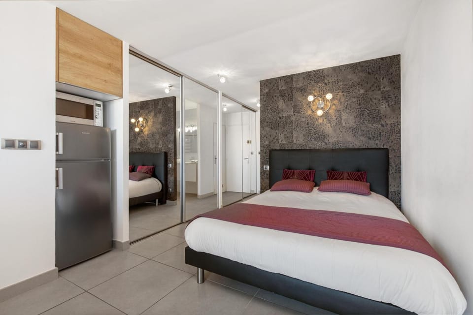 Bed, Bedroom