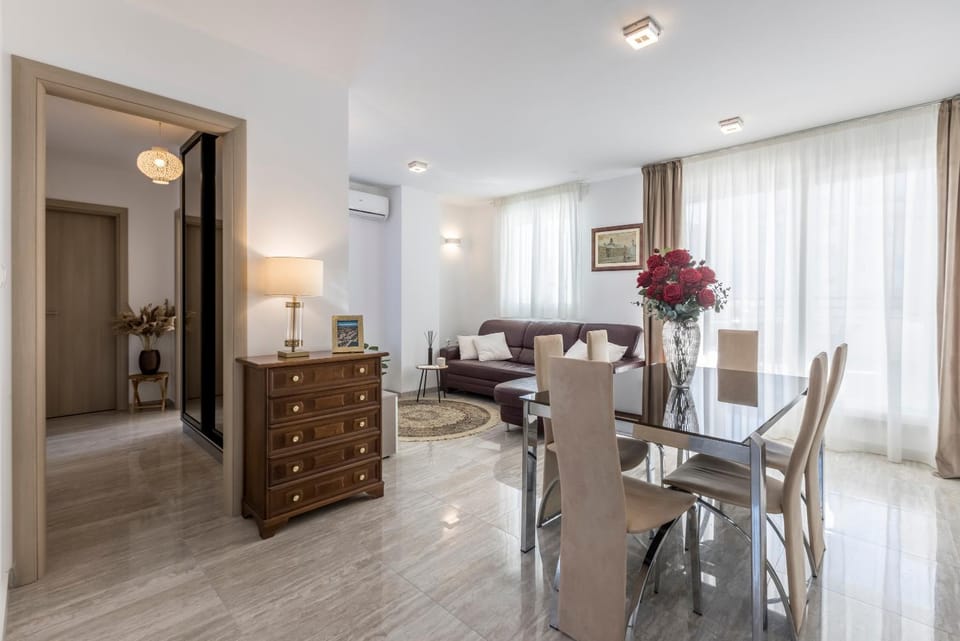 Luxury rooftop apartment Zalato Apartment in Split