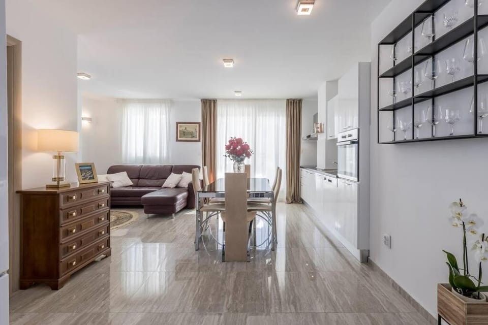 Luxury rooftop apartment Zalato Apartment in Split