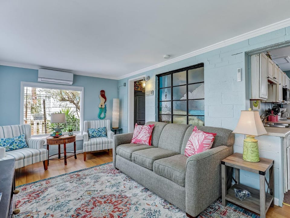 Tybee Tabby Beach Cottage House in Tybee Island