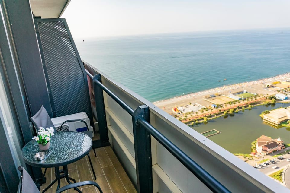 View (from property/room), View (from property/room), Balcony/Terrace, Balcony/Terrace, City view, City view, Sea view, Sea view