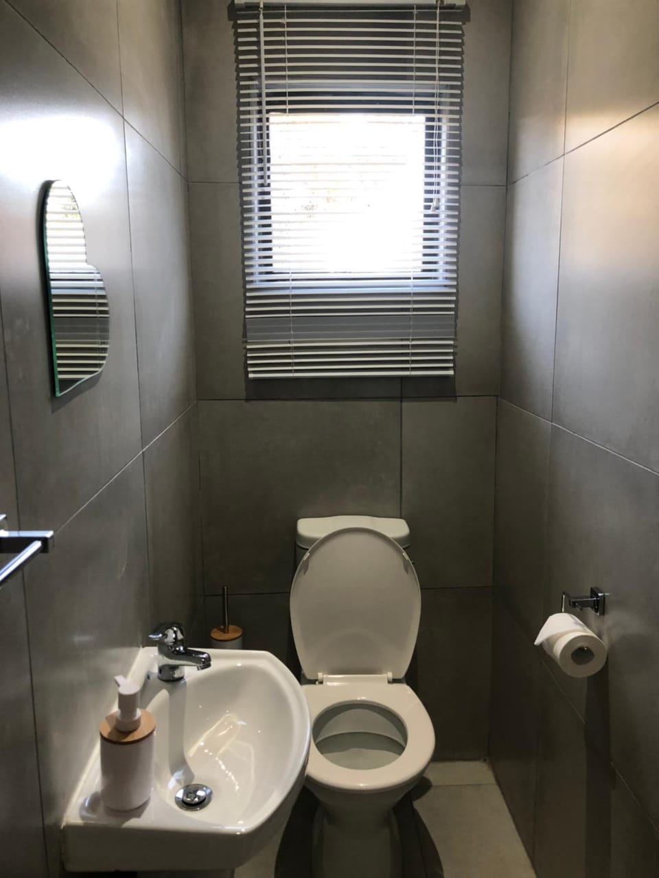 Pozi Guest House Bed and Breakfast in Gauteng