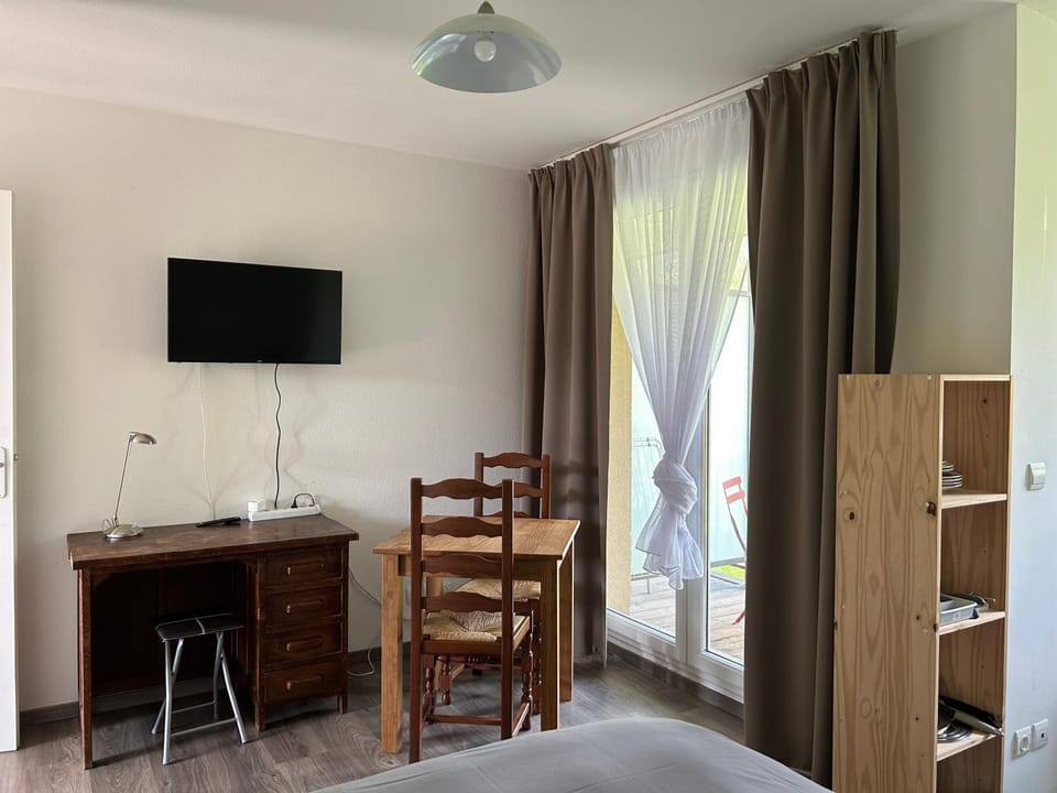 Appartement normandie avec piscine et jardin Apartment in Normandy