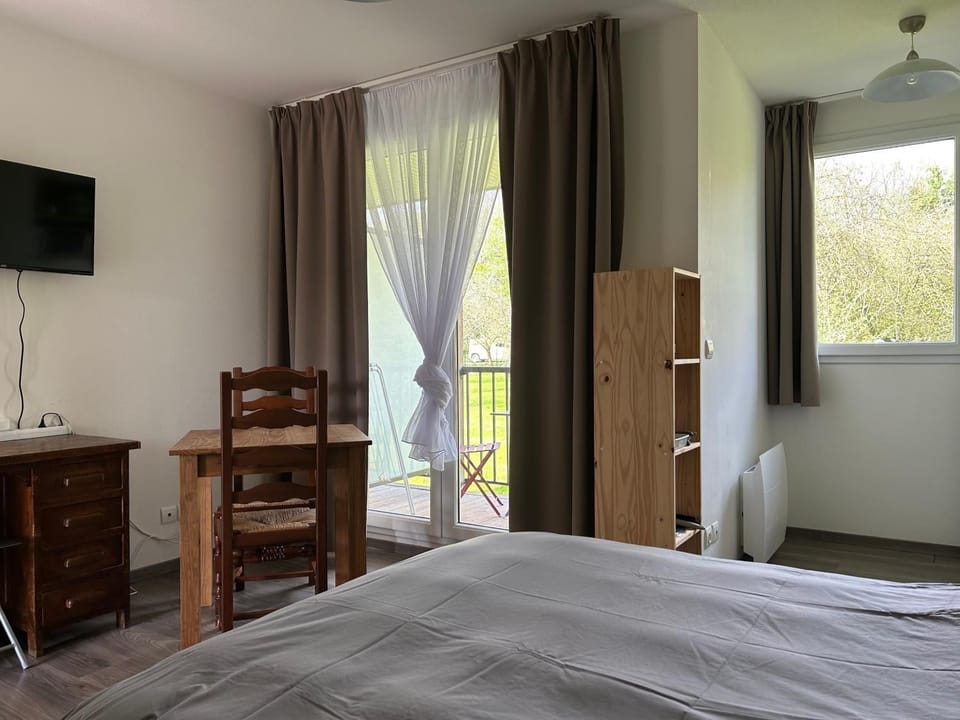 Appartement normandie avec piscine et jardin Apartment in Normandy