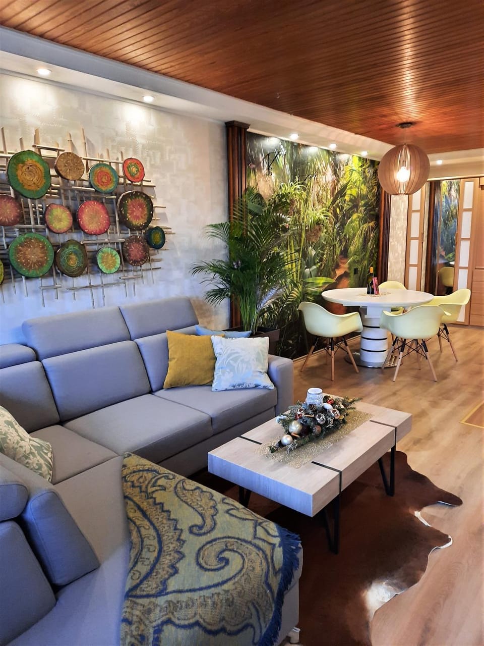 Living room, Seating area