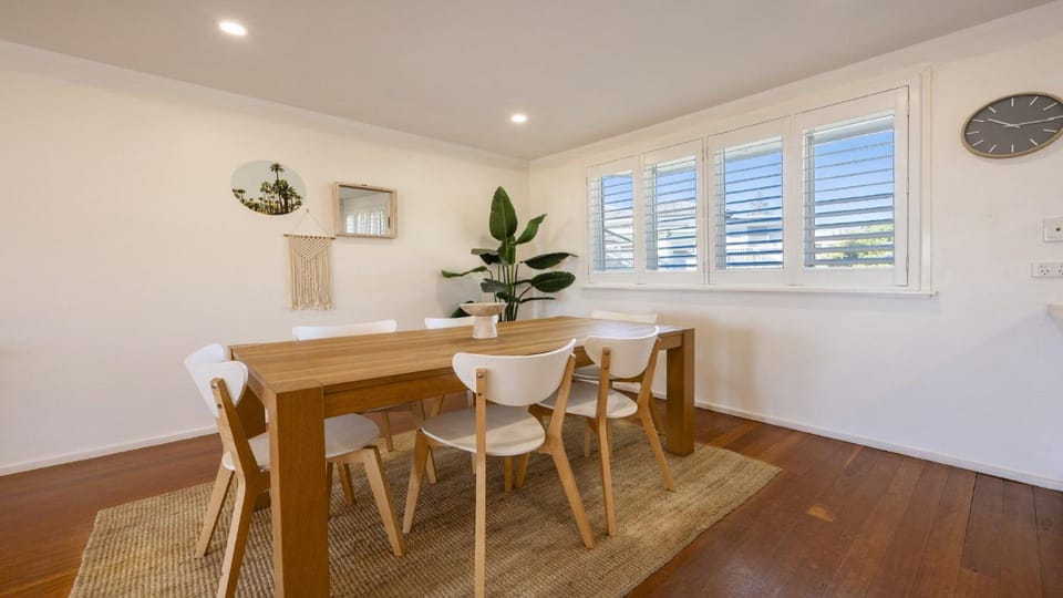 Lighthouse Unit 2 - Lifestyle Yamba House in Yamba