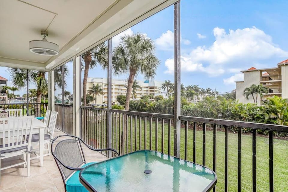 Shells O'Plenty House in Marco Island