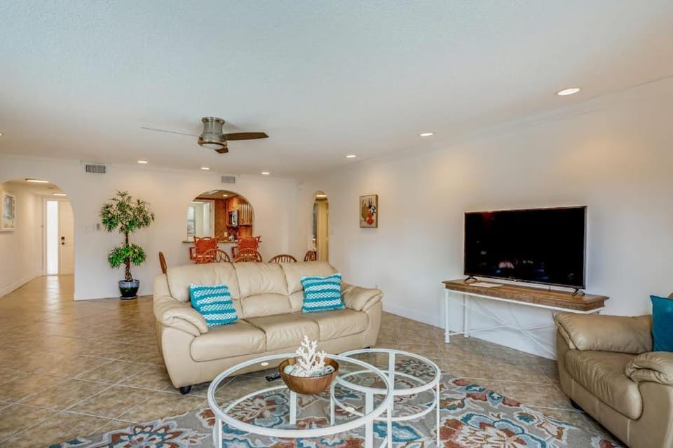 Shells O'Plenty House in Marco Island