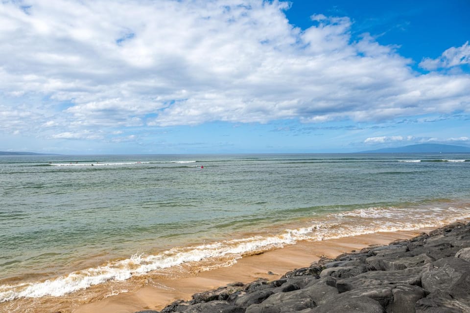 Condo w/ Private Lanai, Ocean View & On-Site Pool! House in Kihei