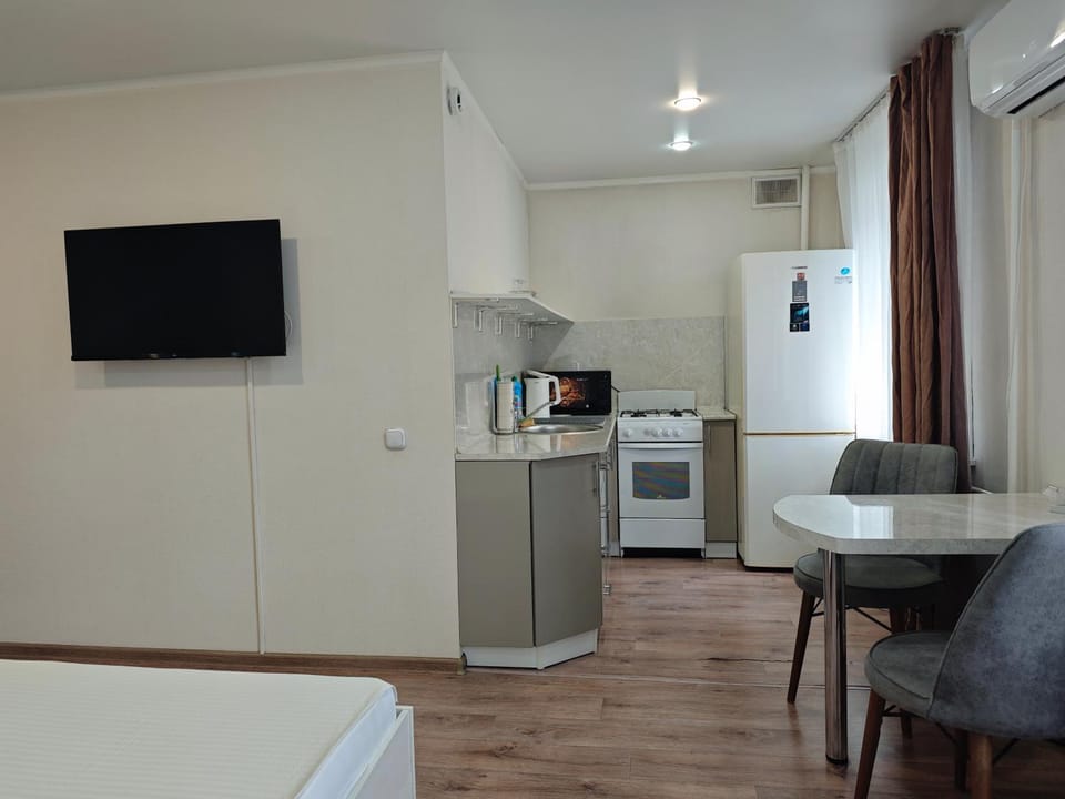 Светлые и уютные апартаменты с выходом в центральный парк Apartment in Kazakhstan