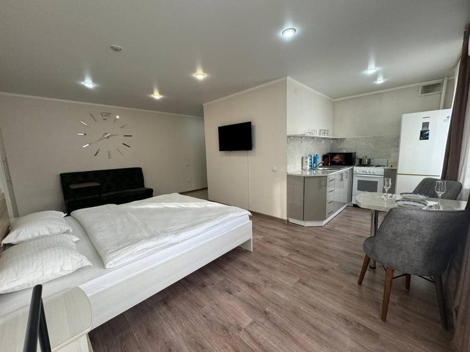 Светлые и уютные апартаменты с выходом в центральный парк Apartment in Kazakhstan