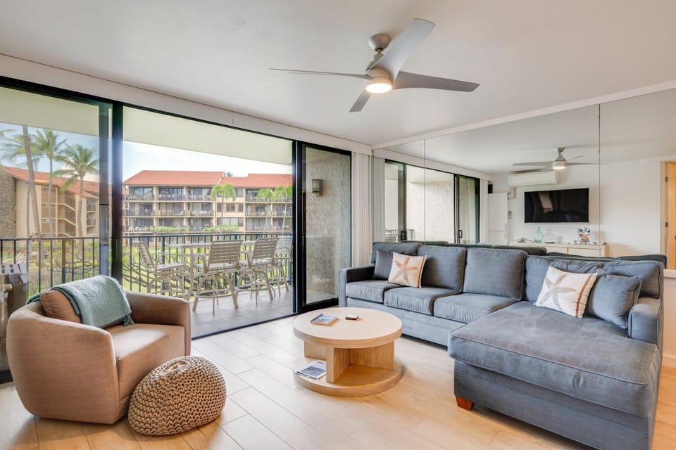 Lahaina Resort Retreat w/ Pool & Ocean Views! House in Kaanapali