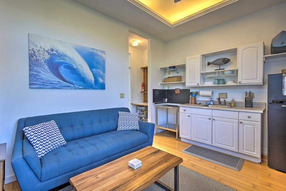 1 Mile to Magic Sands Beach: Kailua-Kona Cottage House in Big Island