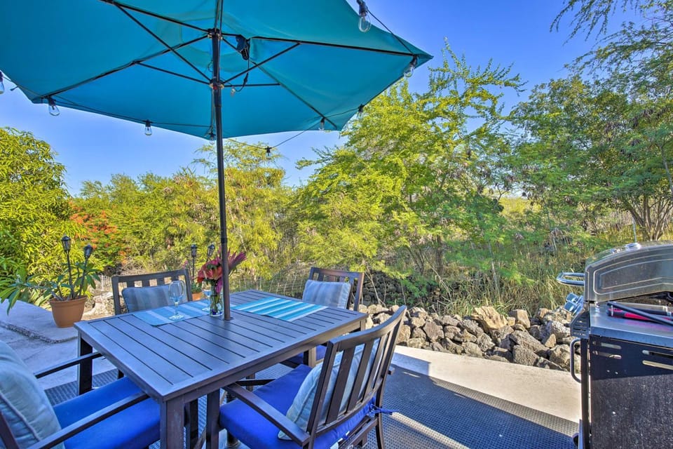 1 Mile to Magic Sands Beach: Kailua-Kona Cottage House in Big Island