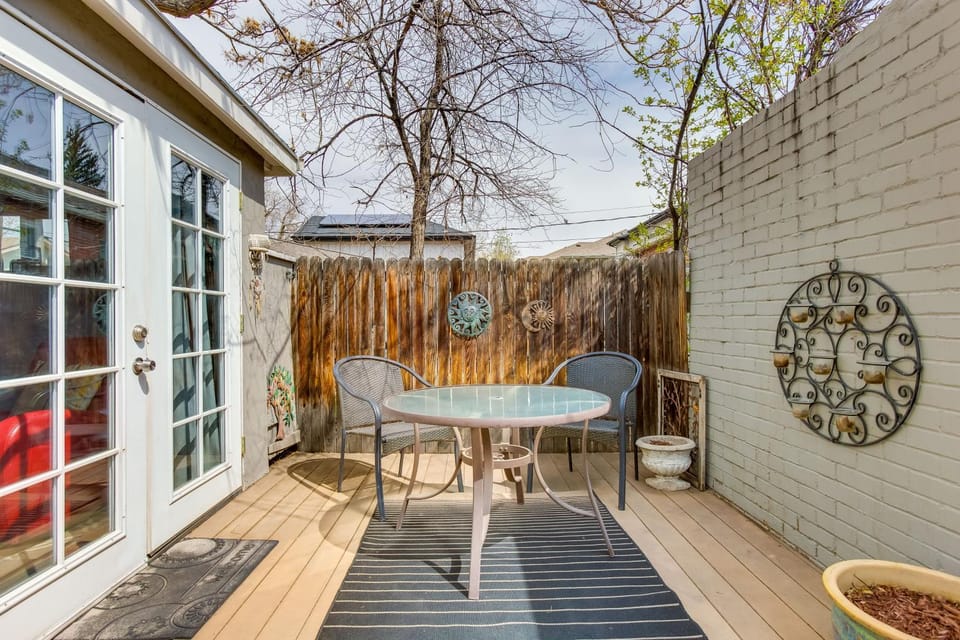 Platt Park Studio w/ Patio: Walkable Location! Apartment in Denver