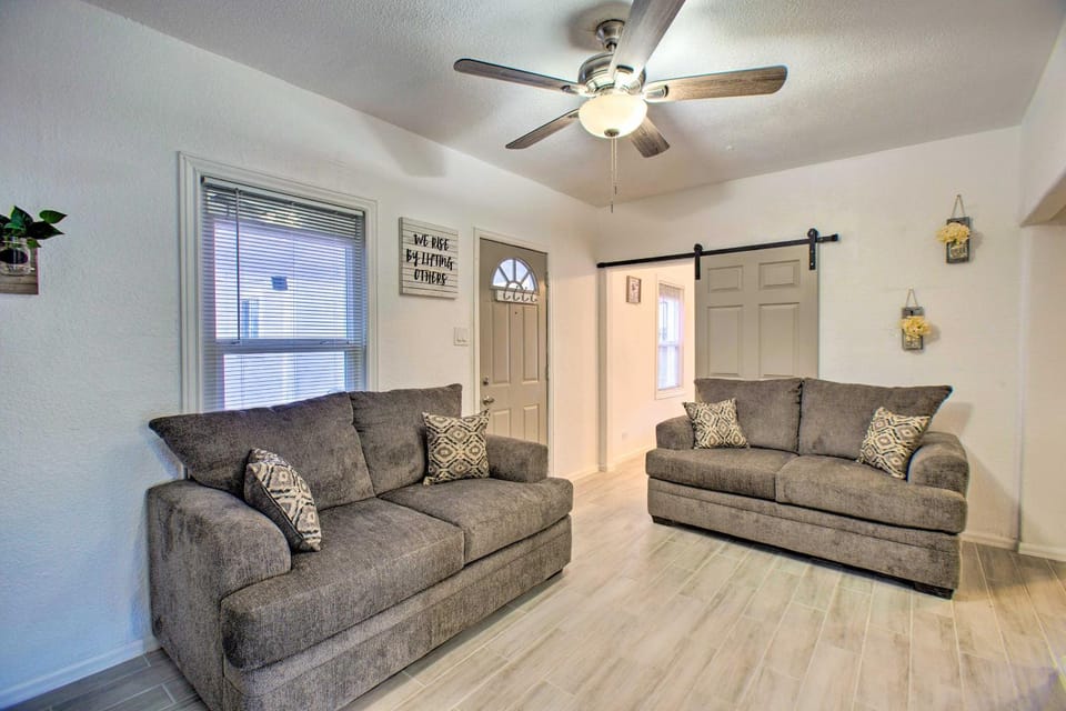 Walk to Tennyson St! Pet-Friendly Denver Home House in Denver