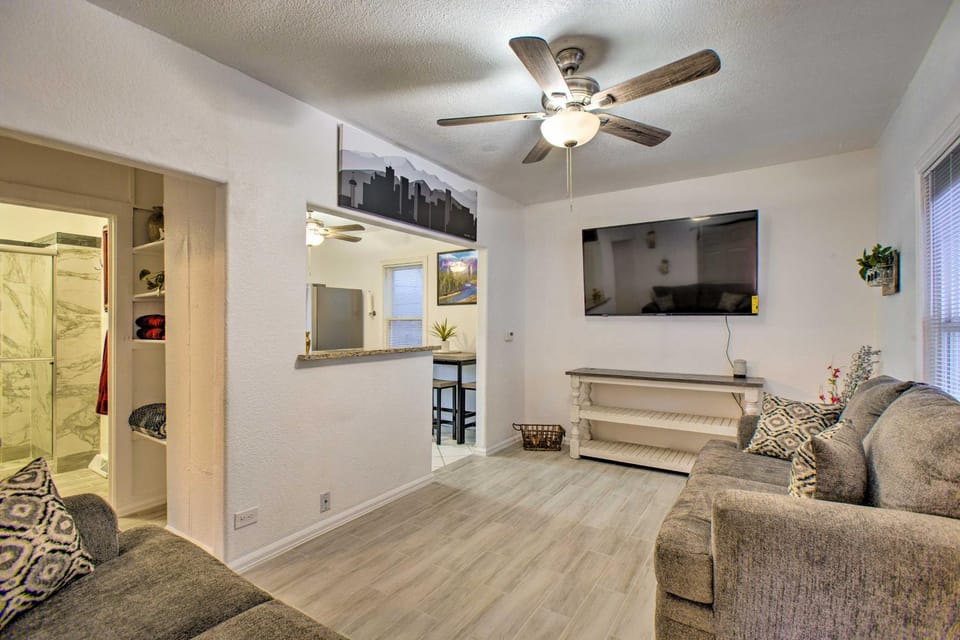 Walk to Tennyson St! Pet-Friendly Denver Home House in Denver
