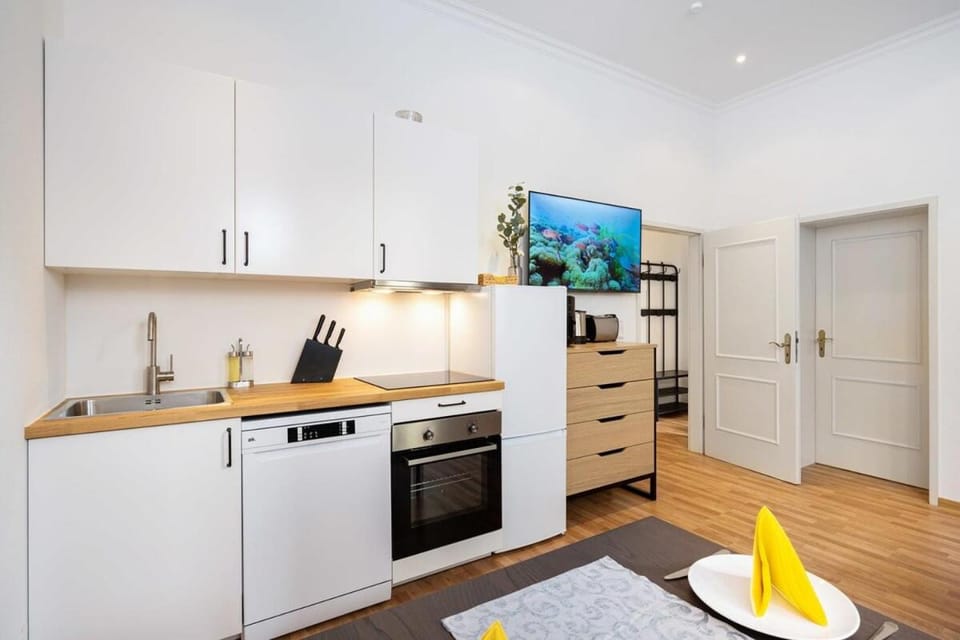 2bedroom in historic villa near Nymphenburg Palace Apartment in Munich