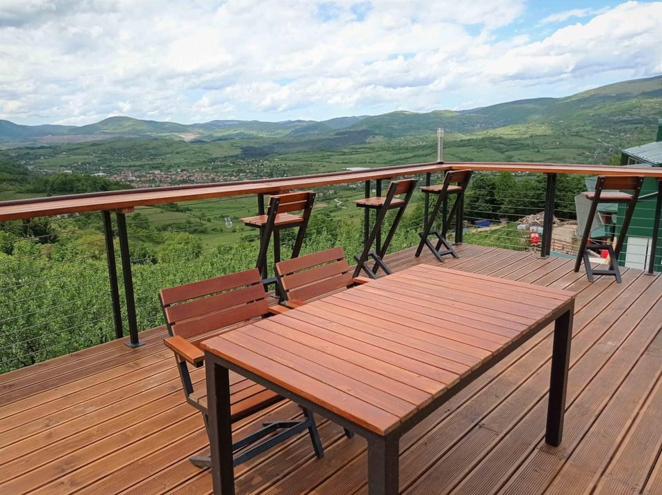 Patio, Day, Natural landscape, View (from property/room), Balcony/Terrace, Mountain view