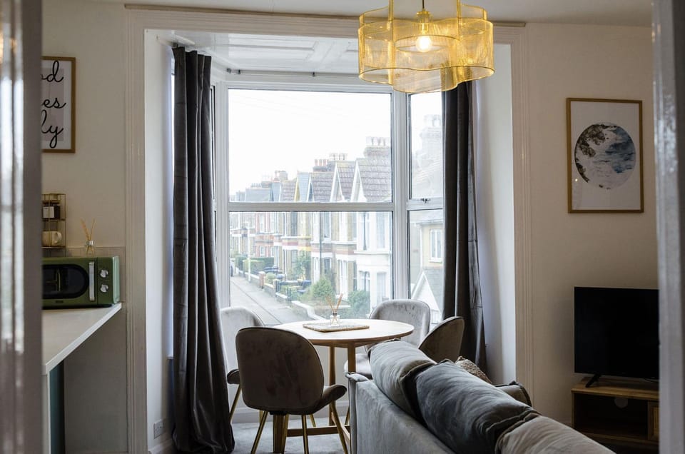 Central Chic Margate Apartment, edge of Old Town! Apartment in Margate