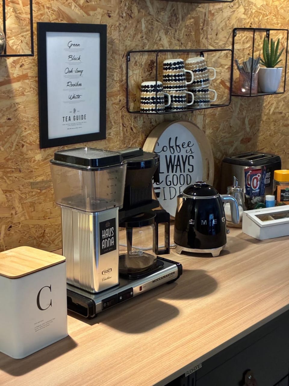 Coffee/tea facilities